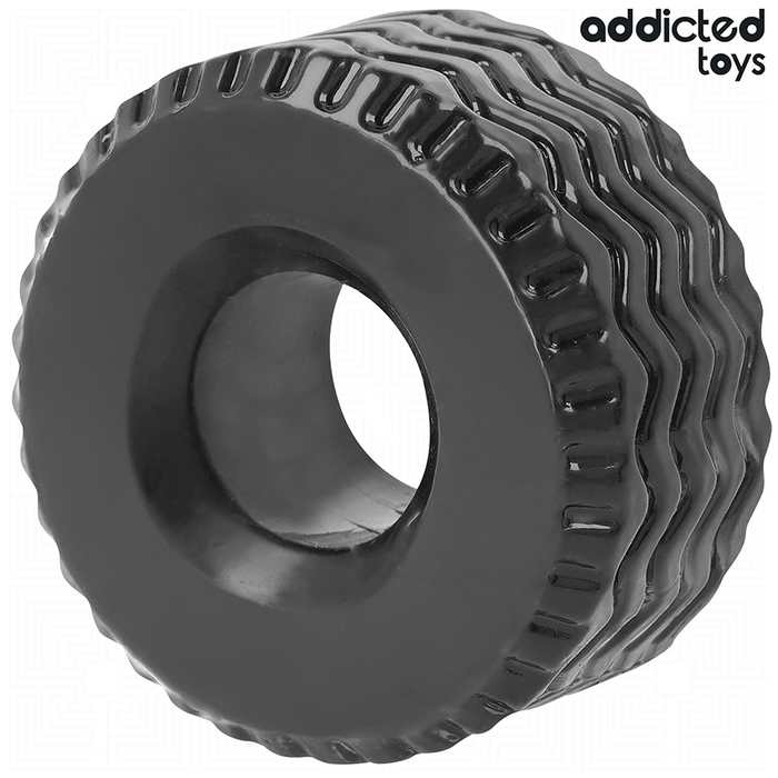 Addicted Toys Anneau Extra Épais seul sur fond blanc