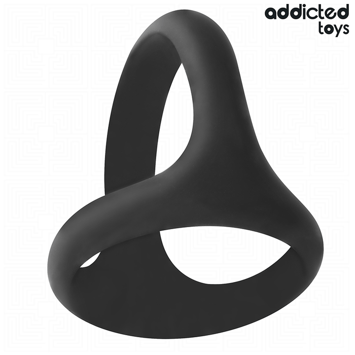 Addicted Toys Anneau Triple Épais seul sur fond blanc