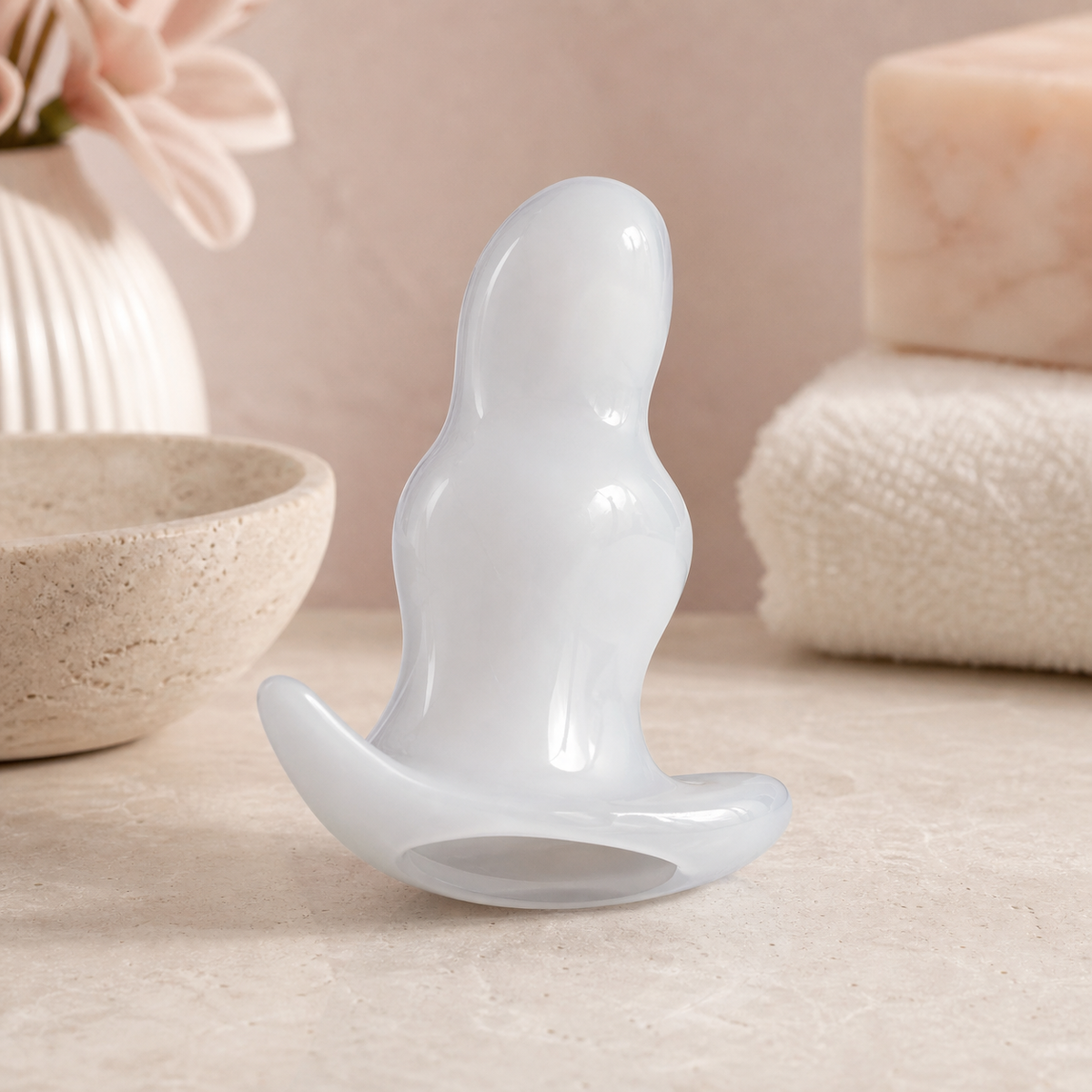 Dilatateur anal Addicted Toys 7 cm, vue de dos en situation
