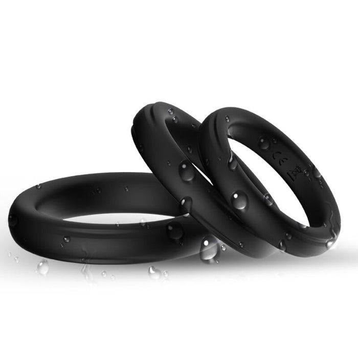 Lot de 3 anneaux péniens en silicone noirs – Armony — produit seul sur fond blanc