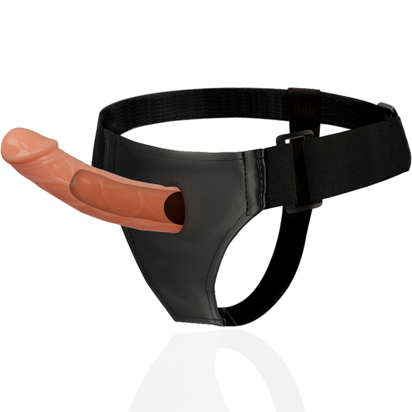 Harnais Blake avec gode creux 15,5 cm – Harness Attraction — ensemble seul sur fond blanc